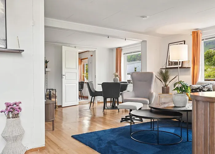 Kb Reinholmen House * 巴尔斯塔